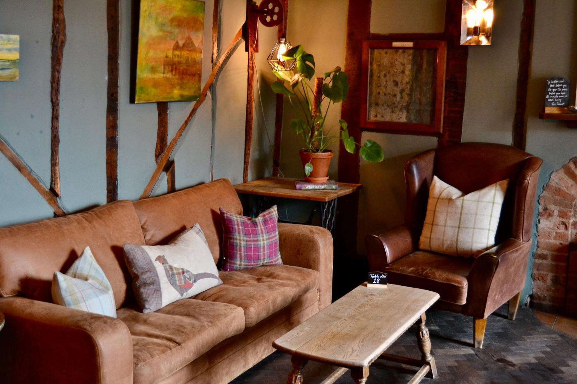 The Crown Hotel Framlingham Buitenkant foto