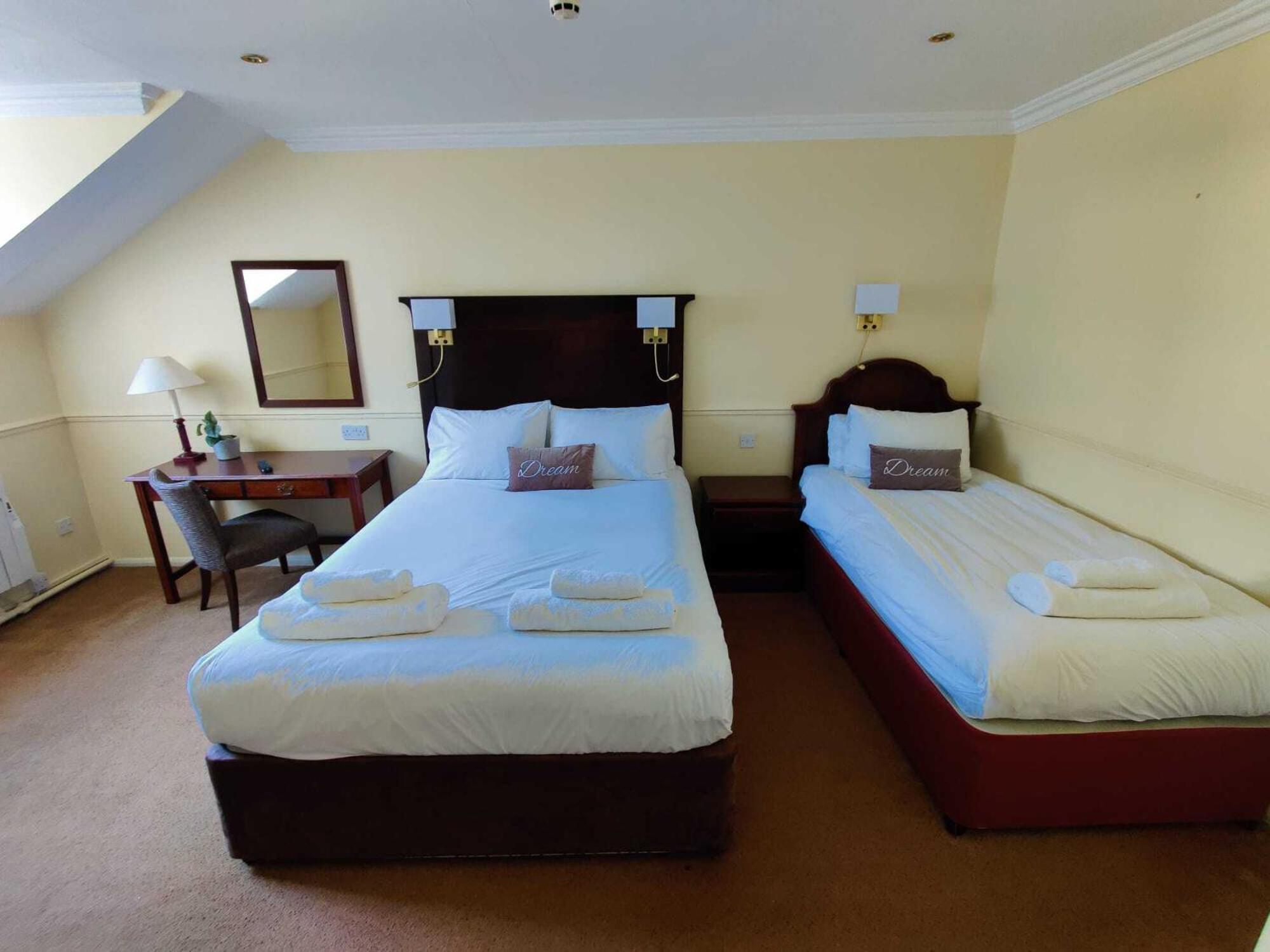 The Crown Hotel Framlingham Kamer foto